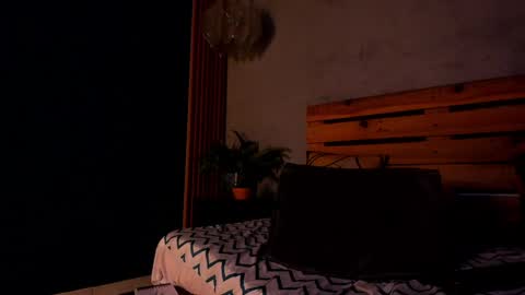 Xavier online show from 01/08/25, 04:12