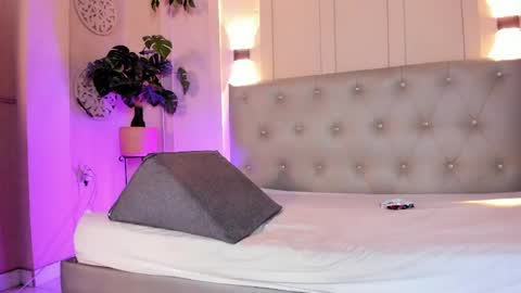 Snapshot of french_sexx chatting on 04/01/26, 07:11 Xavier online show from 04/01/26, 07:11