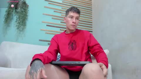 Snapshot of french_sexx chatting on 04/22/26, 01:08 Xavier online show from 04/22/26, 01:08
