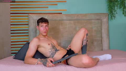 Snapshot of french_sexx chatting on 05/23/26, 07:29 Xavier online show from 05/23/26, 07:29
