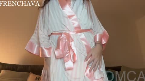 Snapshot of frenchava chatting on 10/05/25, 01:59 Ava online show from 10/05/25, 01:59