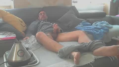 Snapshot of frenchpapalover chatting on 12/03/24, 08:27 frenchpapalover online show from 12/03/24, 08:27