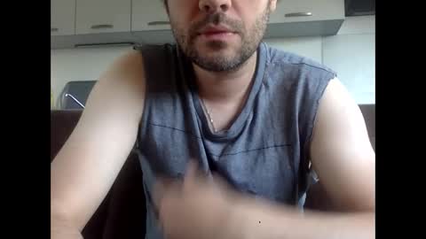 Snapshot of frenchy_from_paris chatting on 05/02/26, 09:03 frenchy_from_paris online show from 05/02/26, 09:03