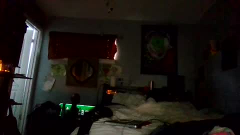 Snapshot of frequenciesfaith chatting on 02/23/26, 02:14 frequenciesfaith online show from 02/23/26, 02:14