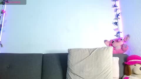 Snapshot of fresa_horny chatting on 04/28/26, 06:46 Fresa horny online show from 04/28/26, 06:46