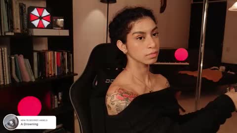 Snapshot of fresatanica chatting on 01/13/26, 03:12 Vale online show from 01/13/26, 03:12