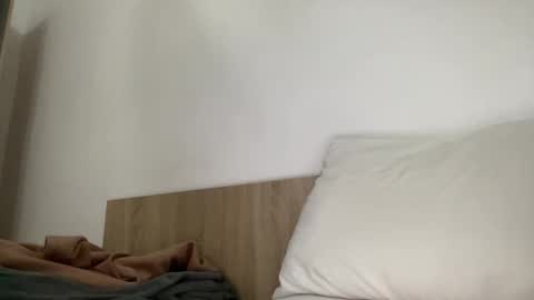 Snapshot of freshmanxxl chatting on 12/20/25, 03:52 freshman imonyou98 online show from 12/20/25, 03:52