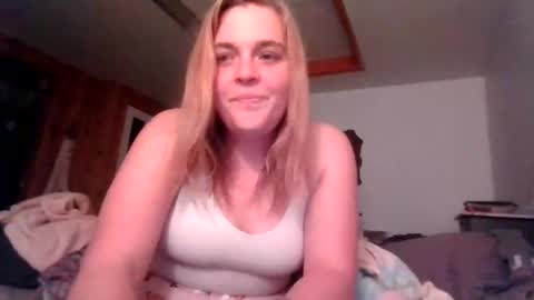 Snapshot of freshwaternewf chatting on 11/12/25, 01:50 freshwaternewf online show from 11/12/25, 01:50