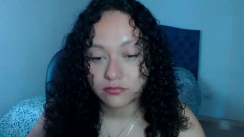 Snapshot of freud_x_louise1 chatting on 04/24/26, 02:19 Louise online show from 04/24/26, 02:19
