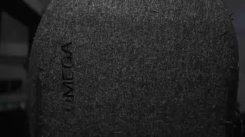 Snapshot of frewfun chatting on 11/19/25, 08:42 cameron online show from 11/19/25, 08:42