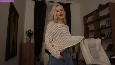 Freya online show from 04/30/26, 07:09