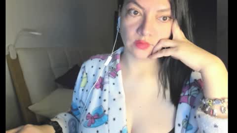 Snapshot of freya_shaik_ chatting on 03/16/26, 05:44 freya_shaik_ online show from 03/16/26, 05:44