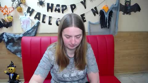 FreyaDak online show from 11/13/25, 06:40