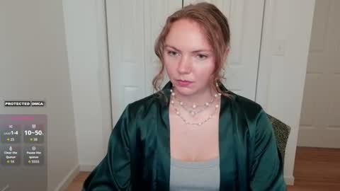 Snapshot of freyafux chatting on 06/25/26, 10:25 Miss Freya online show from 06/25/26, 10:25