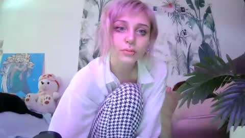 Snapshot of freyakatty chatting on 06/19/26, 12:20 Freyakatty online show from 06/19/26, 12:20