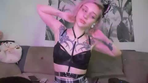 Snapshot of freyakatty chatting on 07/09/26, 03:27 Freyakatty online show from 07/09/26, 03:27