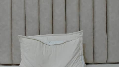 FREYA online show from 10/15/25, 07:03