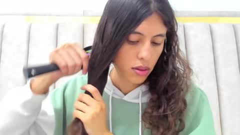 Snapshot of freyamoller_ chatting on 03/14/26, 08:03 FreyaMoller online show from 03/14/26, 08:03