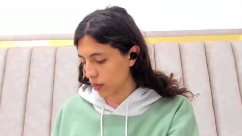 Snapshot of freyamoller_ chatting on 03/18/26, 06:55 FreyaMoller online show from 03/18/26, 06:55