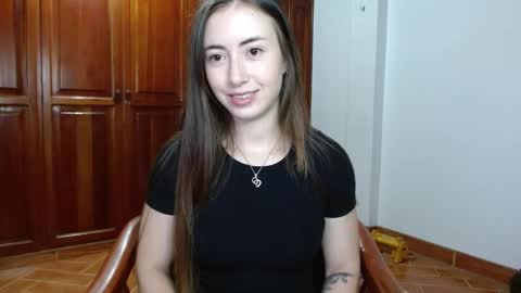 Snapshot of freyanatural chatting on 02/06/25, 02:22 freyanatural online show from 02/06/25, 02:22