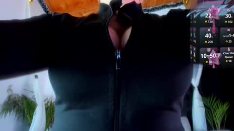 Snapshot of freydis18 chatting on 02/18/26, 05:25 aura online show from 02/18/26, 05:25