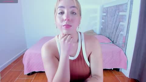 Snapshot of freydis18 chatting on 02/25/26, 05:06 aura online show from 02/25/26, 05:06