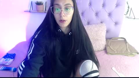 Snapshot of freyja_01 chatting on 02/04/25, 09:52 Freyja online show from 02/04/25, 09:52