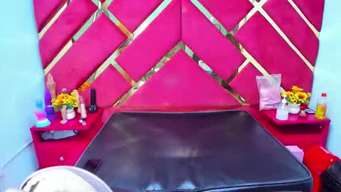 Snapshot of freyja_naugthy chatting on 12/02/25, 12:21 freyja_naugthy online show from 12/02/25, 12:21