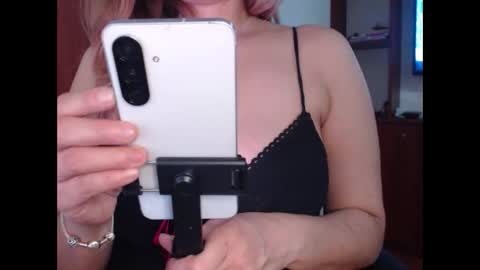 Snapshot of freyjashine_x chatting on 05/07/26, 11:26 FREYJA LOREN online show from 05/07/26, 11:26