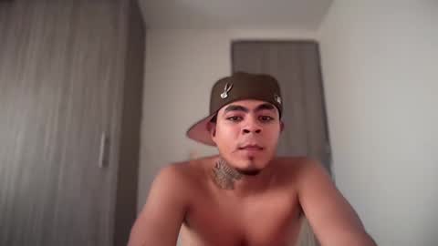 freyva_ online show from 03/11/25, 04:18