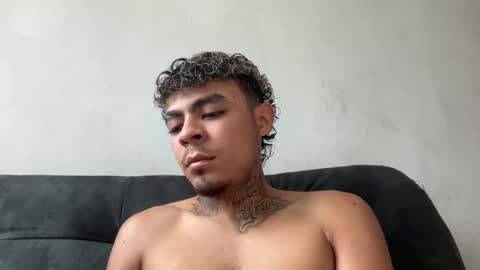 freyva_ online show from 12/02/25, 06:58