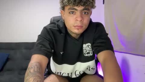 freyva_ online show from 02/23/26, 08:55