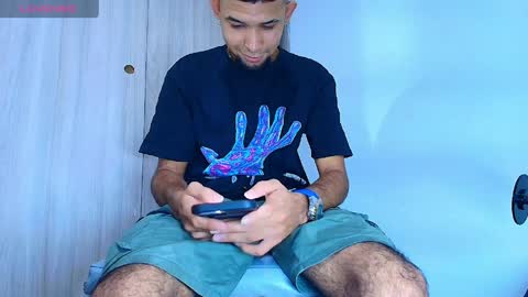 Snapshot of freyva_ chatting on 04/08/26, 01:27 freyva_ online show from 04/08/26, 01:27