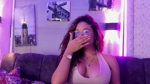 Snapshot of frezzita_ chatting on 11/15/25, 08:05 Frezzita online show from 11/15/25, 08:05