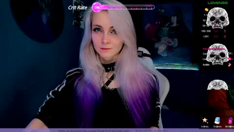 Snapshot of frida_fortune chatting on 01/13/25, 09:19 Frida A boost to fortune for the one who gives a thumbs up and a bonus lucky for those who support me by joining the fanclub online show from 01/13/25, 09:19