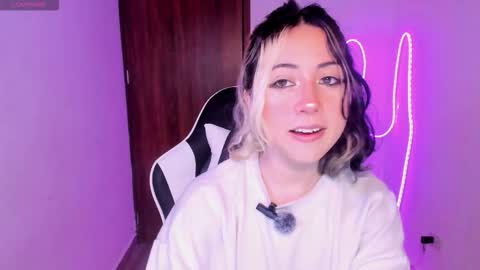 Snapshot of frida_lassi_ chatting on 11/30/25, 09:30 frida_lassi_ online show from 11/30/25, 09:30