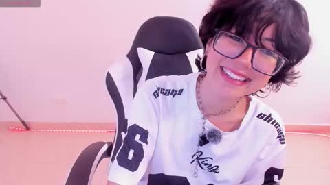 Snapshot of frida_lassi_ chatting on 02/23/26, 04:37 frida_lassi_ online show from 02/23/26, 04:37