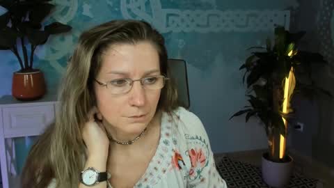 Snapshot of fridatander chatting on 01/16/25, 09:05 Frida Tander online show from 01/16/25, 09:05