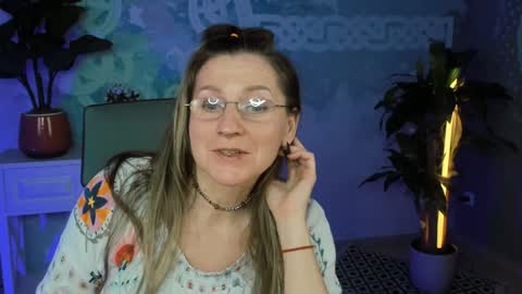 Snapshot of fridatander chatting on 01/16/25, 03:13 Frida Tander online show from 01/16/25, 03:13