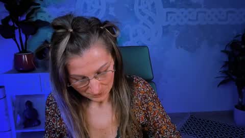 Snapshot of fridatander chatting on 01/30/25, 03:08 Frida Tander online show from 01/30/25, 03:08