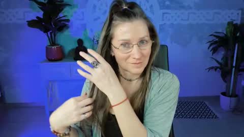 Snapshot of fridatander chatting on 03/02/25, 07:56 Frida Tander online show from 03/02/25, 07:56