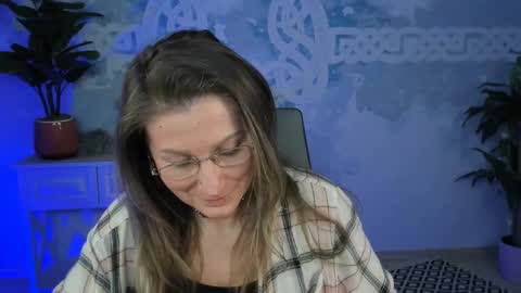 Snapshot of fridatander chatting on 03/07/25, 05:38 Frida Tander online show from 03/07/25, 05:38