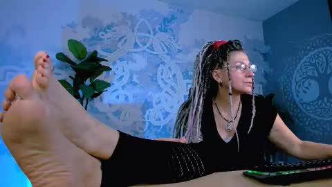 Snapshot of fridatander chatting on 10/11/25, 05:17 Frida Tander online show from 10/11/25, 05:17