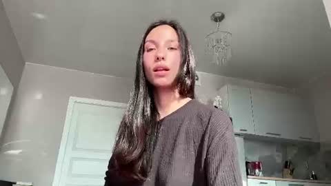 Snapshot of friend_foryou chatting on 07/27/26, 03:08 Lina online show from 07/27/26, 03:08