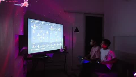 Snapshot of friendsbi_sextape chatting on 12/26/24, 07:56 Bella Fran Steven and Pepe online show from 12/26/24, 07:56