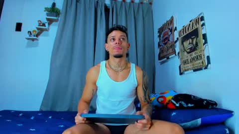 Snapshot of friendsofeverything_ chatting on 07/05/26, 12:01 Adam y pitter online show from 07/05/26, 12:01