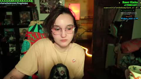 Snapshot of frogessjay chatting on 02/16/26, 05:20 Jaywise Frogfoot online show from 02/16/26, 05:20