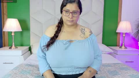 Snapshot of fromheaven_ chatting on 04/25/26, 01:03 Lucy online show from 04/25/26, 01:03
