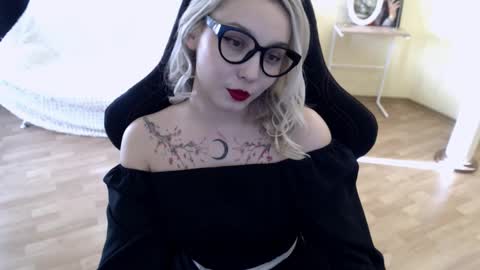 Lilith online show from 02/28/25, 11:36