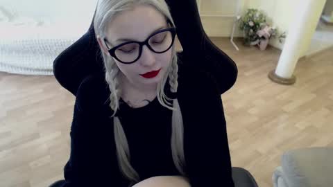 Lilith online show from 03/11/25, 11:33